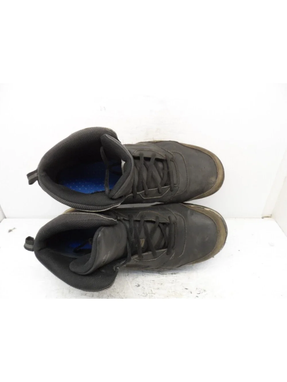 Dakota used boots